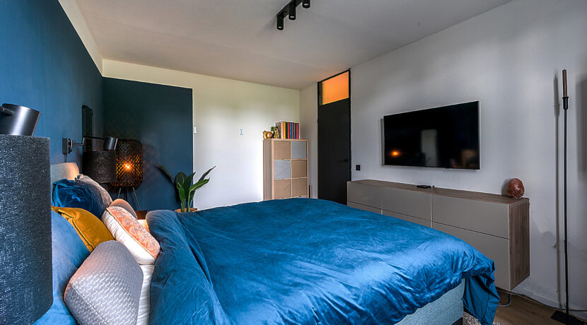 182-Masterbedroom1-2