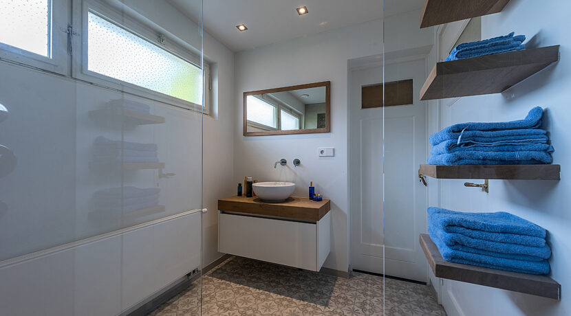 210-Badkamer1-1