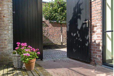 242-Tuin2