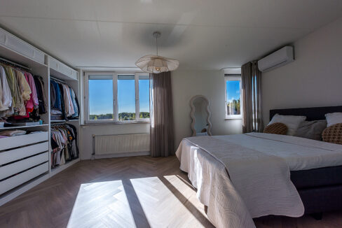 180-Masterbedroom1-1