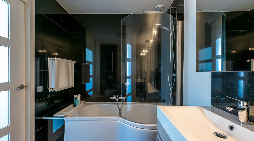 198-Badkamer1-2