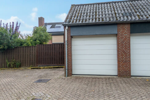 230-Garage